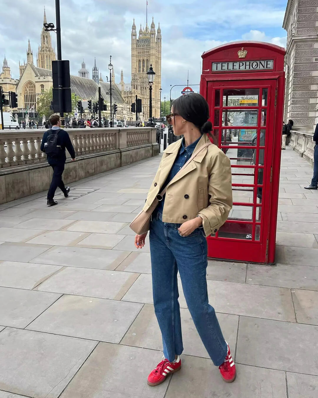 MEWE | Cropped Trench Coat with Contrast Button Detailing