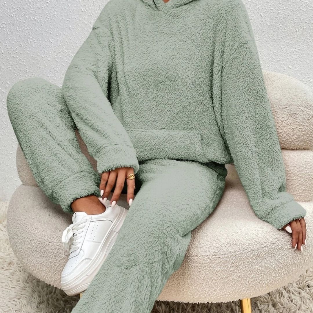 MEWE | Fleece Lounge Set with High Neck Top and Relaxed Trousers Mewe London