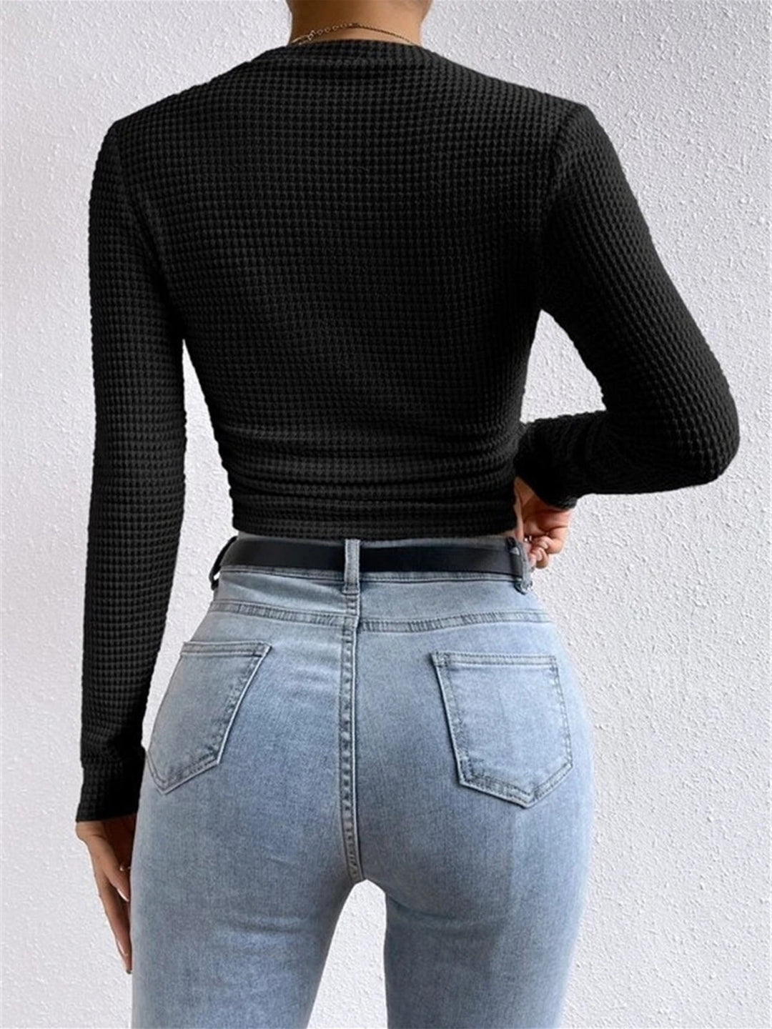 MEWE | Long Sleeve Waffle Knit Crop Top with Crew Neck Mewe London