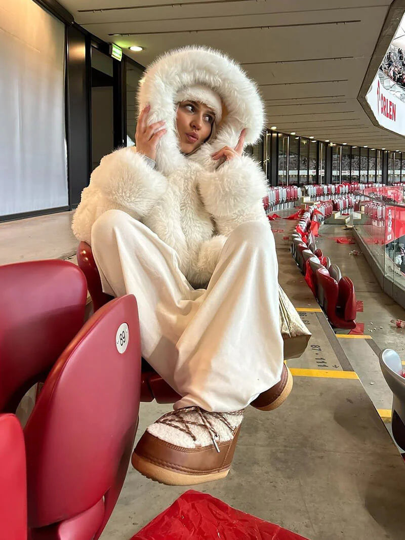 MEWE | Oversized Hooded Faux Fur Coat for Winter Styling