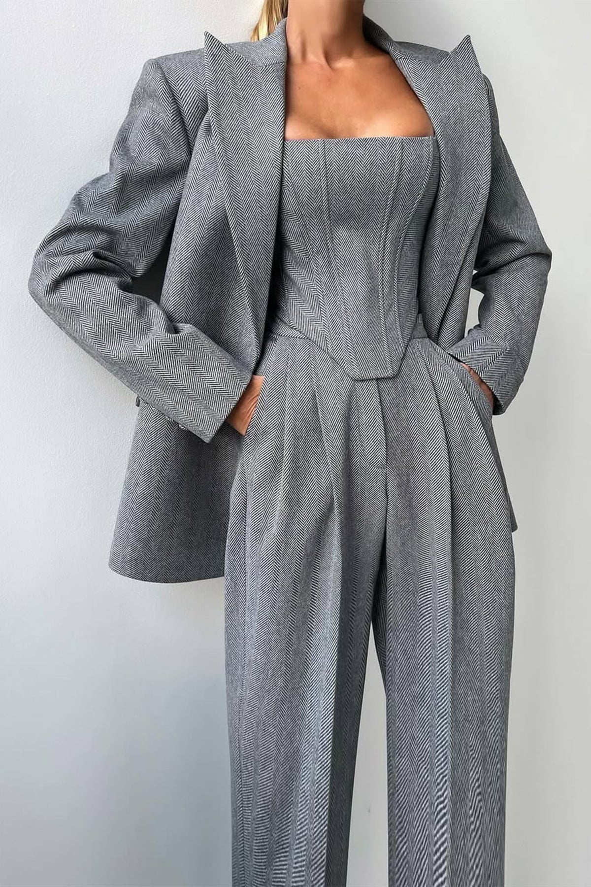 MEWE | Three Piece Trouser Suit with Blazer and Corset Top Mewe London