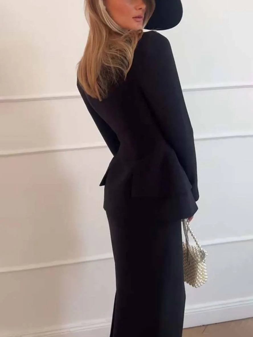 MEWE | Two-Piece Blazer and Skirt Set with Square Neck and Button Detail