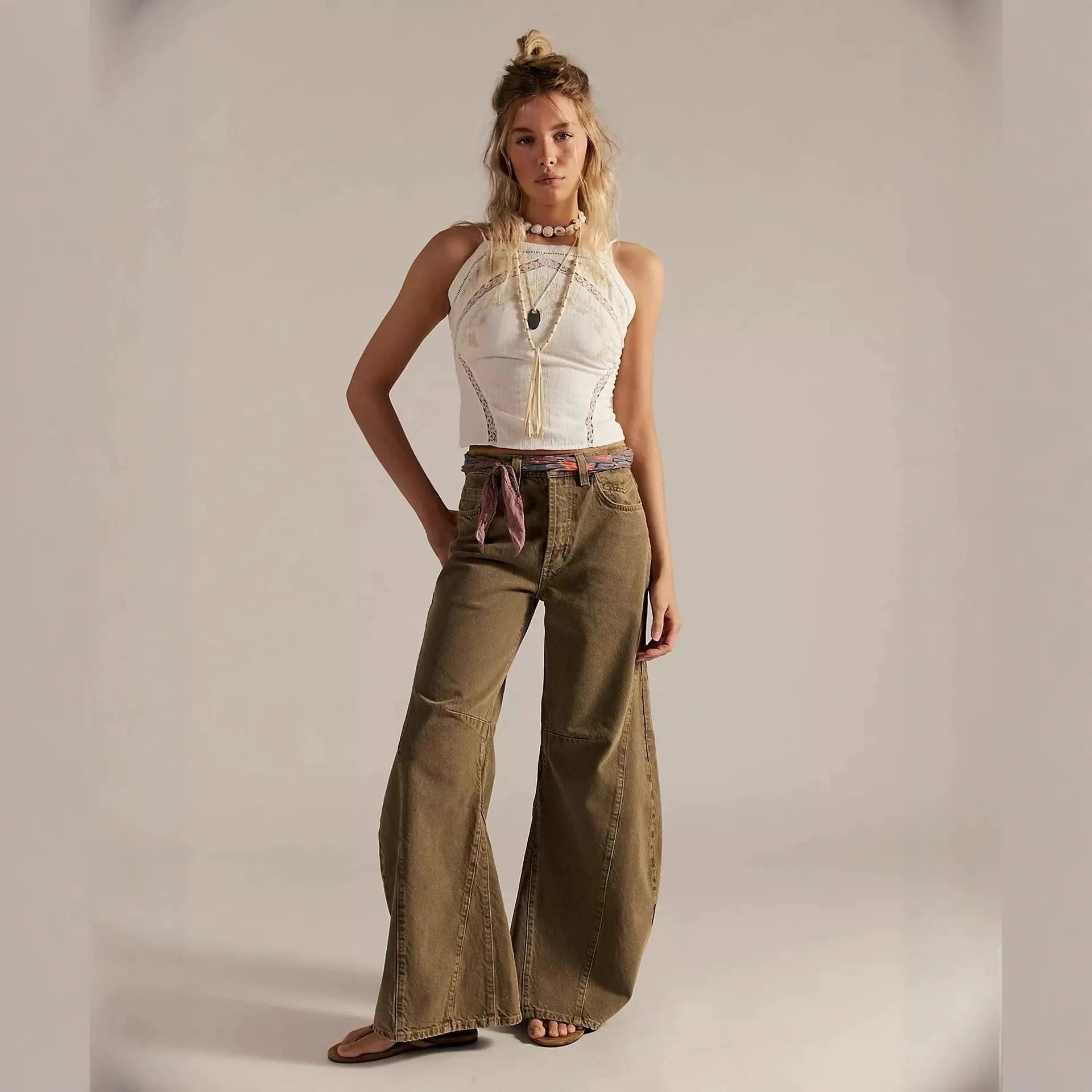 MEWE | Wide-Leg Jeans with High Waist and Belt Detail Mewe London