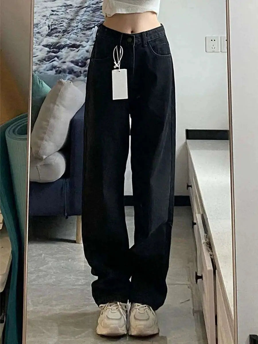 MEWE | Wide-Leg Jeans with High Waist and Contemporary Look Mewe London