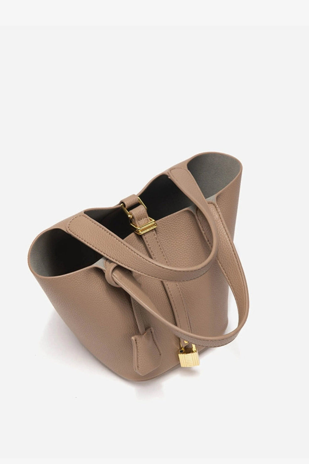 MEWE | Bucket Bag with Lock Detail Mewe London