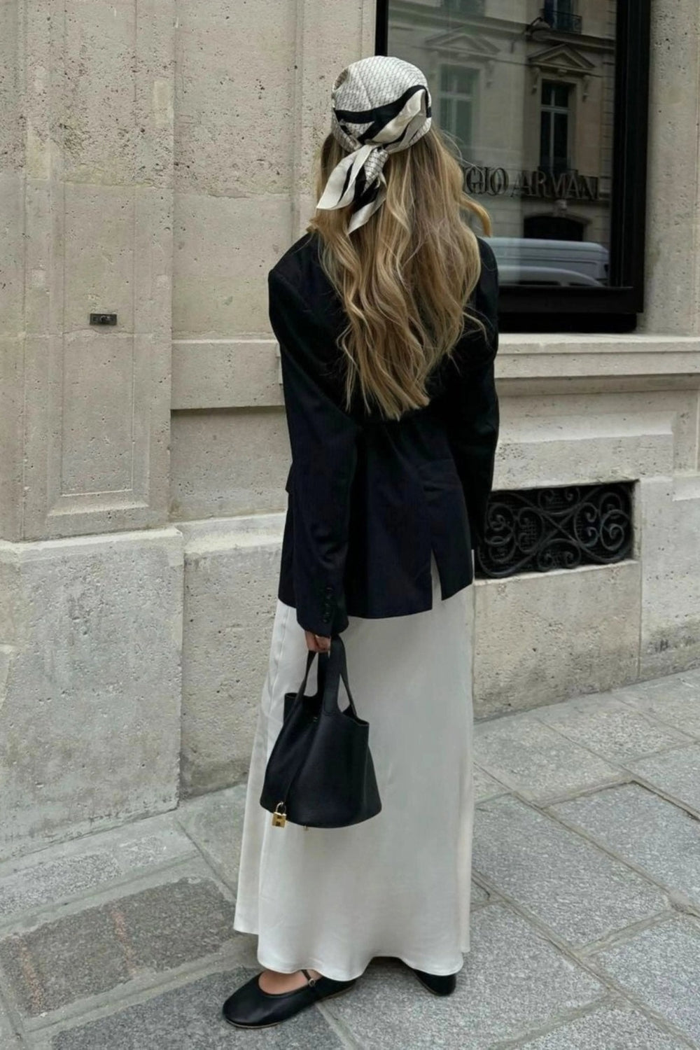 MEWE | Bucket Bag with Lock Detail Mewe London