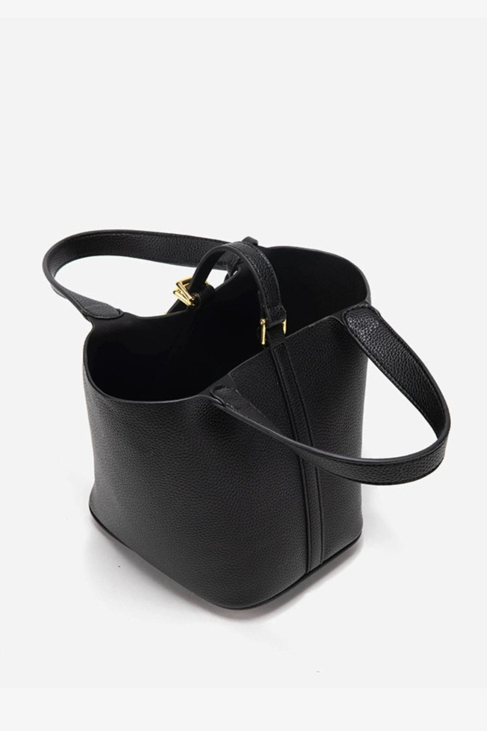 MEWE | Bucket Bag with Lock Detail Mewe London