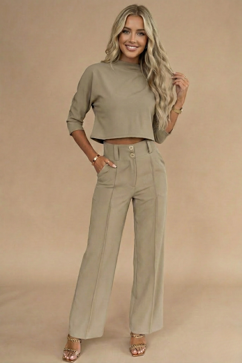 MEWE | Cropped Two-Piece Set with Top and Trousers