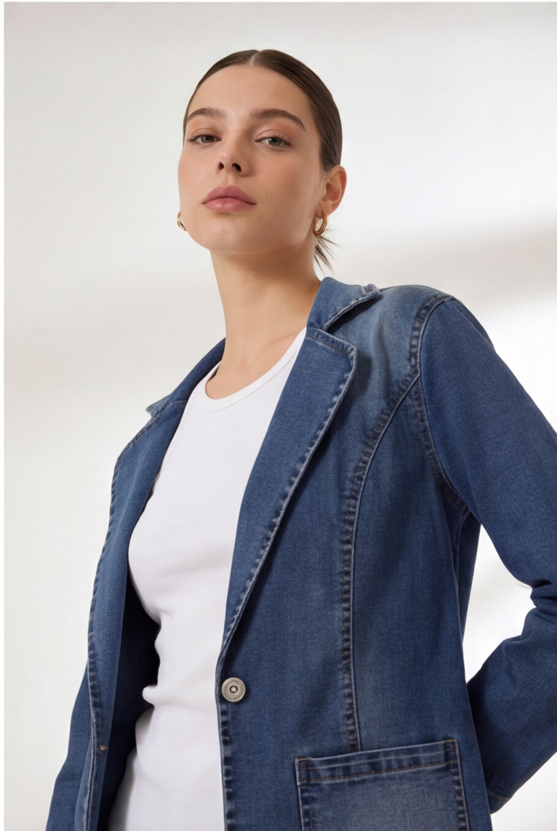 MEWE | Denim Blazer with Button Closure Mewe London