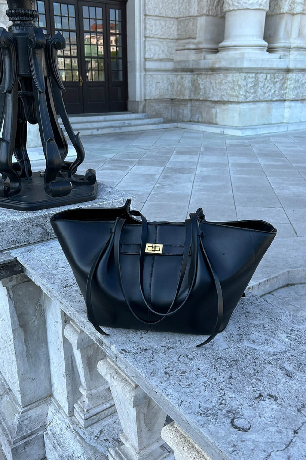 MEWE | Shopper Bag with Hardware Detail Mewe London