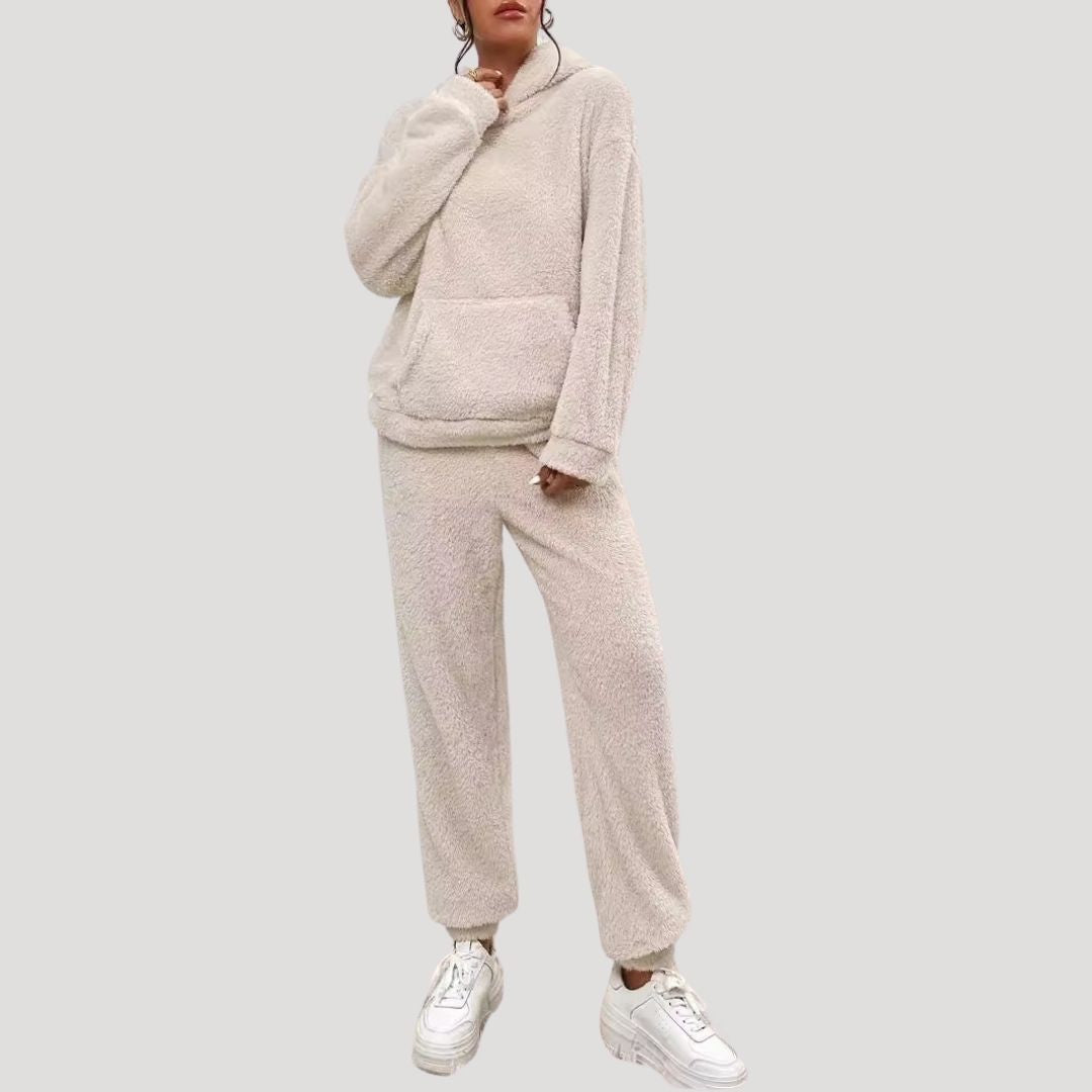 MEWE | Fleece Lounge Set with High Neck Top and Relaxed Trousers Mewe London