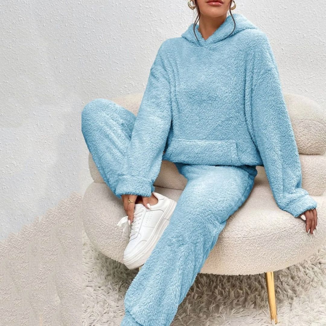 MEWE | Fleece Lounge Set with High Neck Top and Relaxed Trousers Mewe London