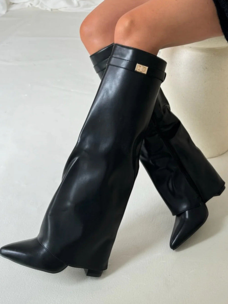 MEWE | Women’s Ankle Boots with Decorative Accent Mewe London