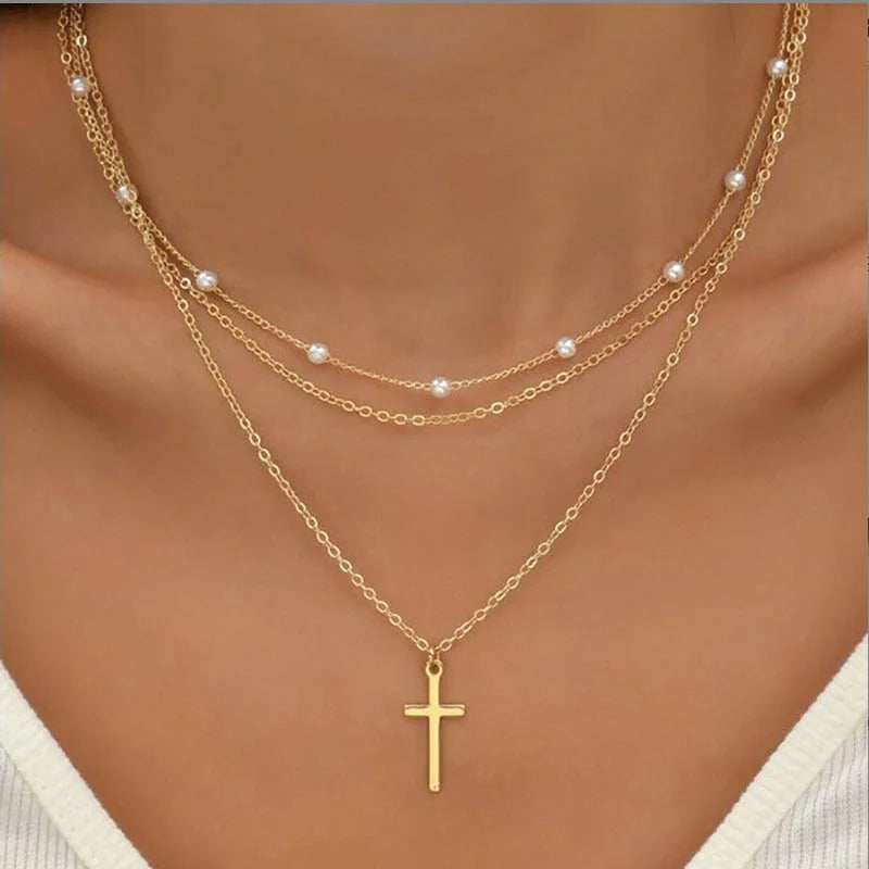 MEWE | Layered Necklace Set with Heart or Cross Pendant Mewe London