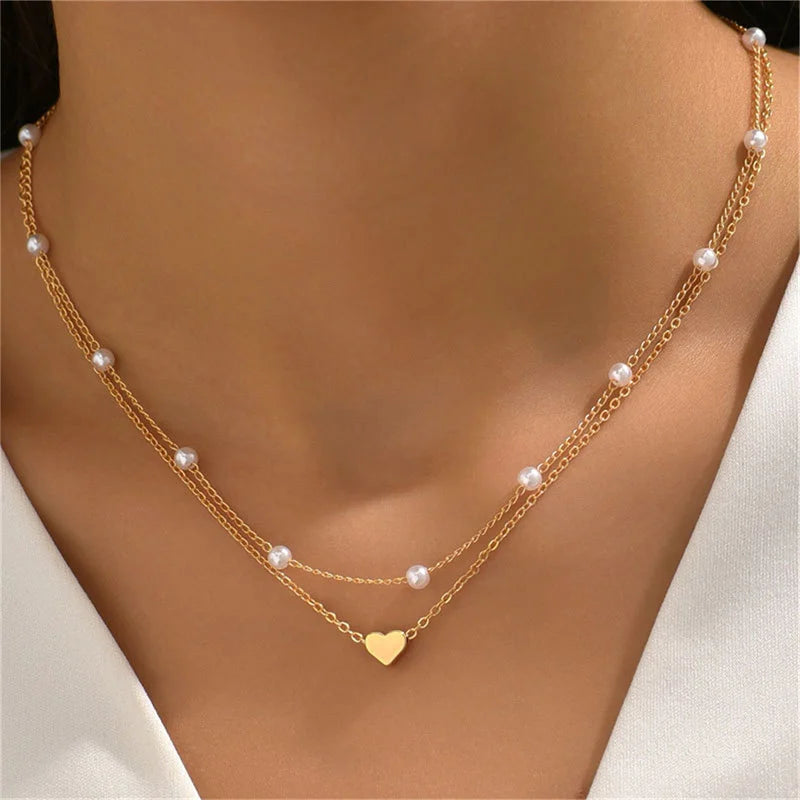MEWE | Layered Necklace Set with Heart or Cross Pendant Mewe London
