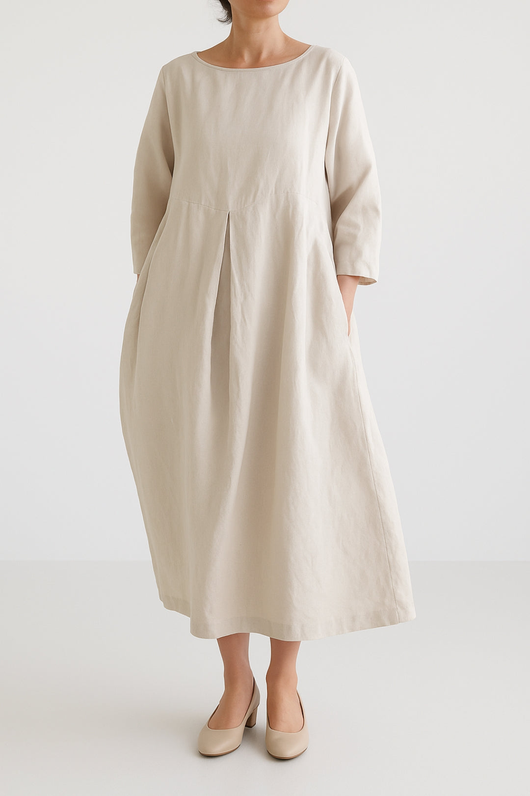 MEWE | Relaxed Fit Midi Dress with Front Pleats Mewe London