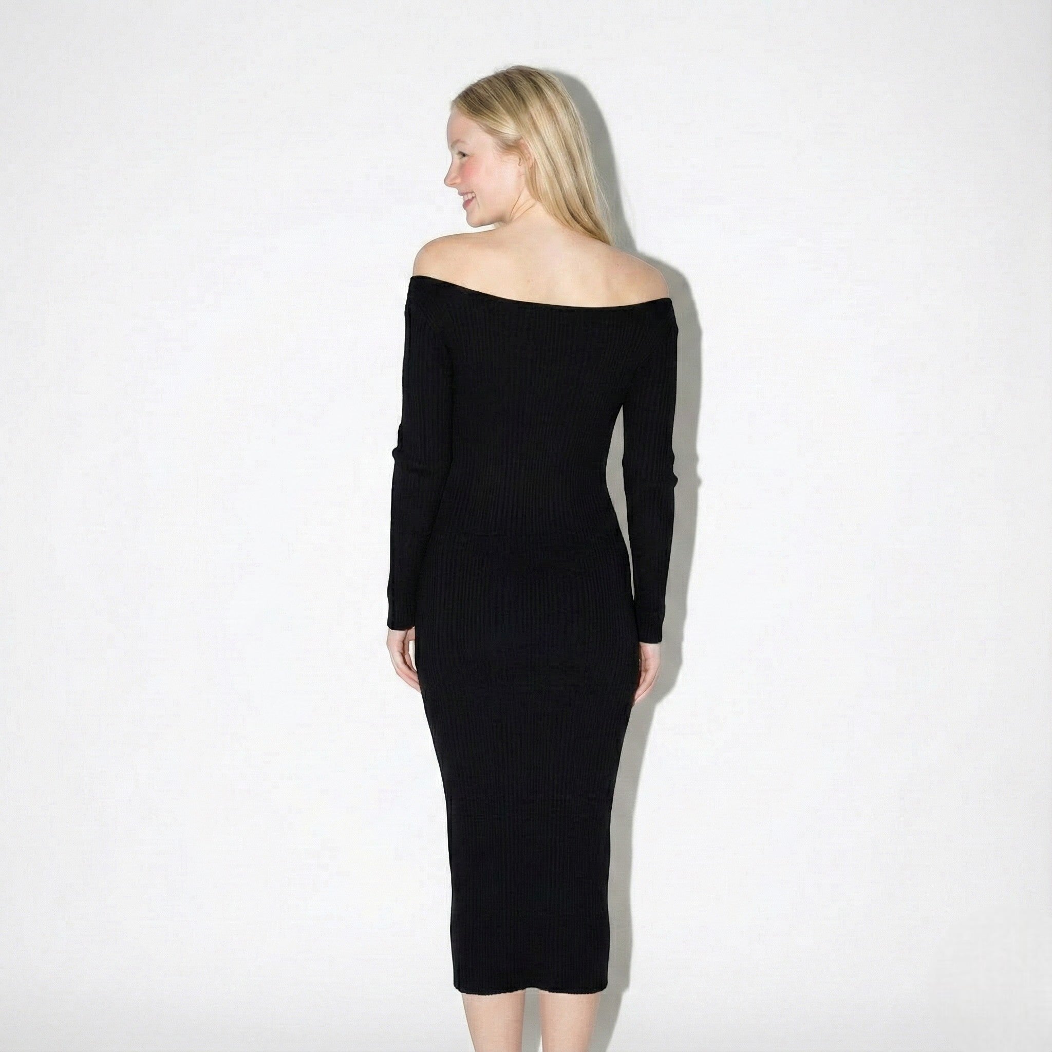 MEWE | Ribbed Off-Shoulder Maxi Dress with Long Sleeves Mewe London