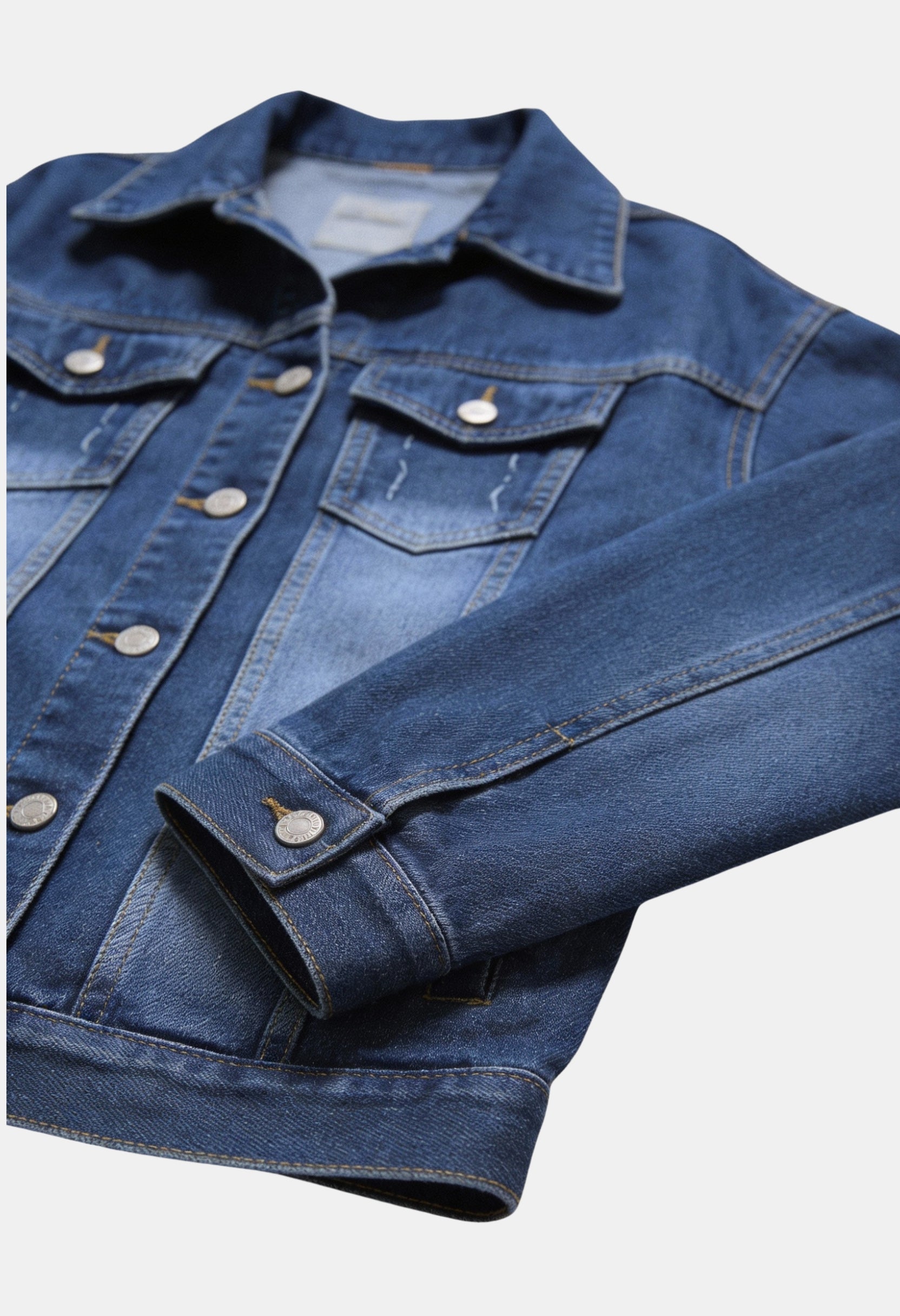 MEWE | Short Jacket with Button Closure and Chest Pocket Mewe London