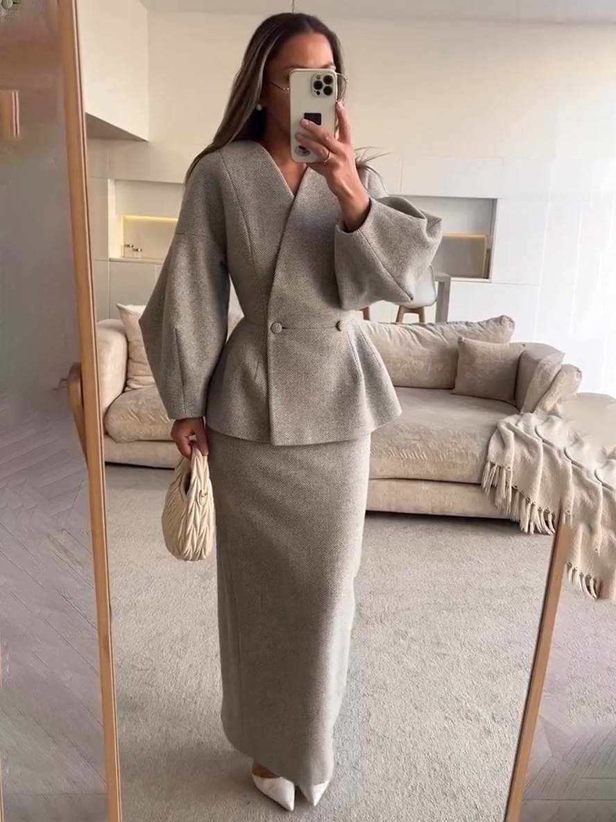 MEWE | Two-Piece Skirt Suit with Puff Sleeve Blazer and V-Neck Detail