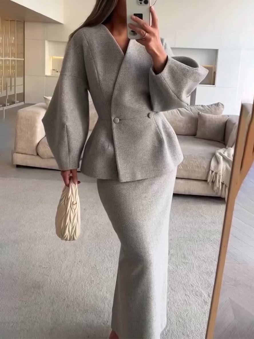 MEWE | Two-Piece Skirt Suit with Puff Sleeve Blazer and V-Neck Detail
